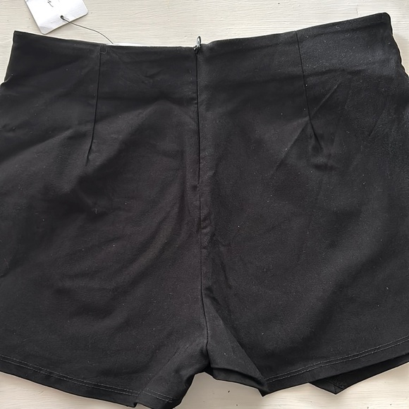 American Threads  Westwood nylon/rayon blend envelope skort shorts L (juniors) - Picture 5 of 12